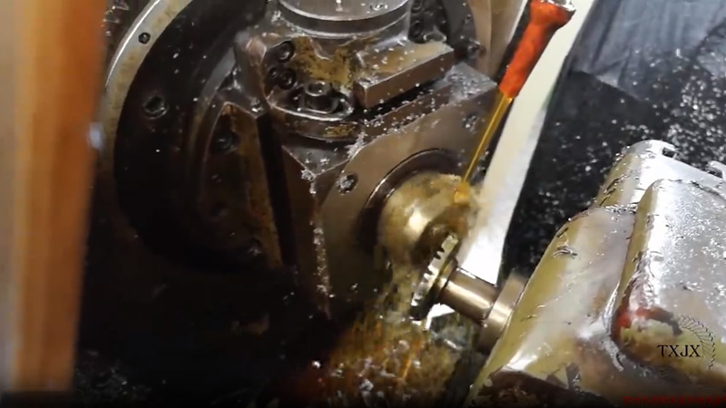 螺旋伞齿轮-铣齿加工2